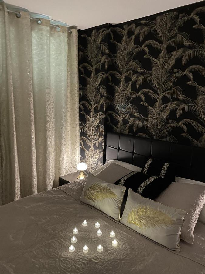 By Neptune - Appartement Rustique Jacuzzi Bondy Zewnętrze zdjęcie